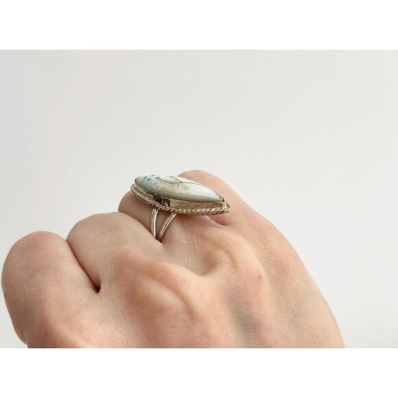 ZUNI Pueblo Mother of Peal Rope Accented Sterling Silver Vintage Ring - sz 6.5 - Picture 7 of 8